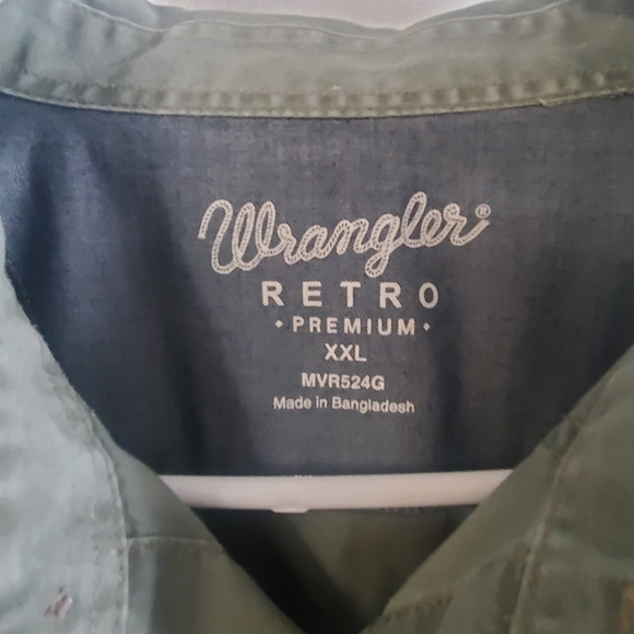 WRANGLER RETRO PREMIUM. MODERN FIT XXL ARMY GREEN SNAP CLOSURE. LONG SLEEVES - Picture 4 of 8